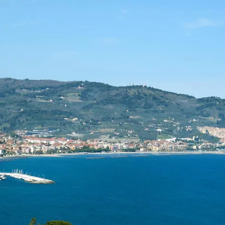 شقة Menta By Interhome